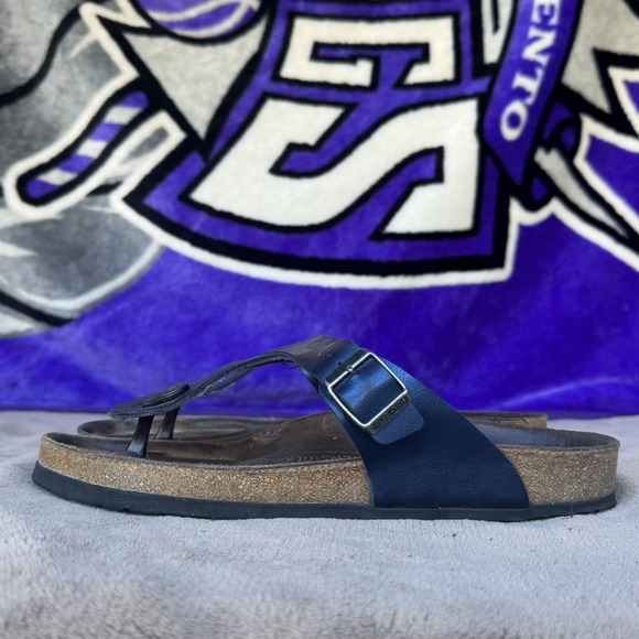 Size 42/L11/M9 - BIRKENSTOCK Gizeh Metallic Blue Thong Sandal Womens - Picture 1 of 8